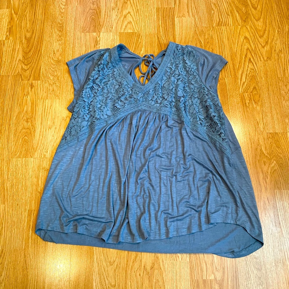 Maurices back tie v neck shirt
